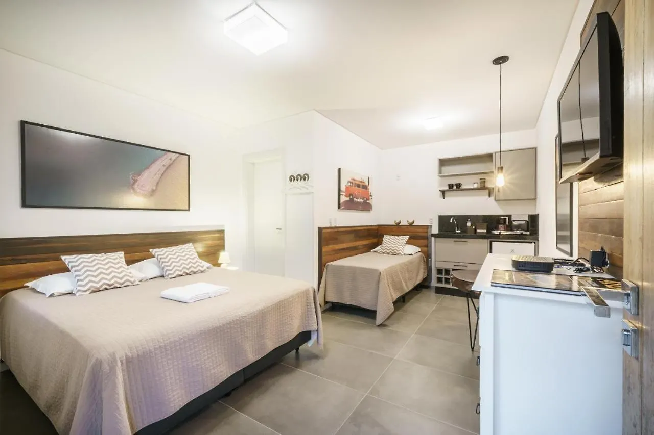 Banzai Brava Suites Itajai