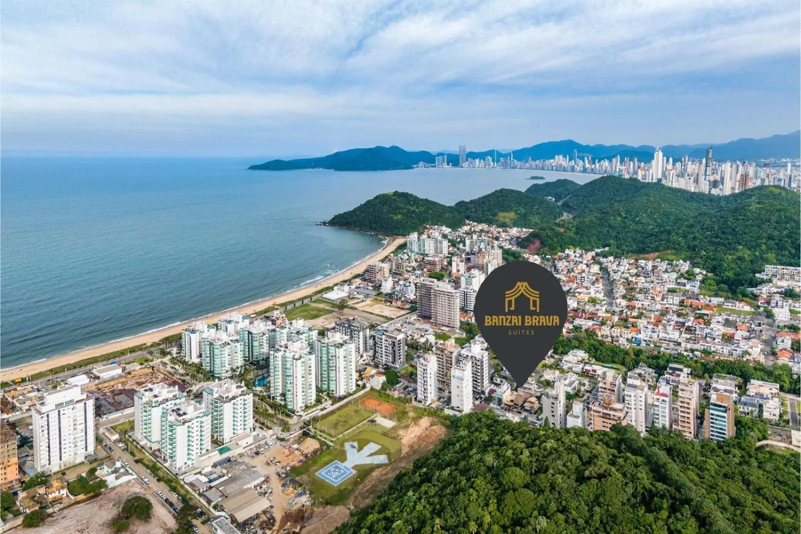 Banzai Brava Suites Itajai Guest house