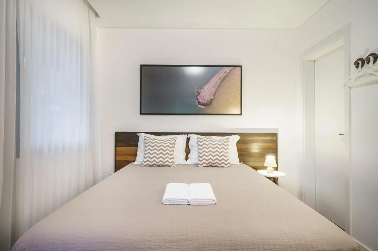 Banzai Brava Suites Itajai