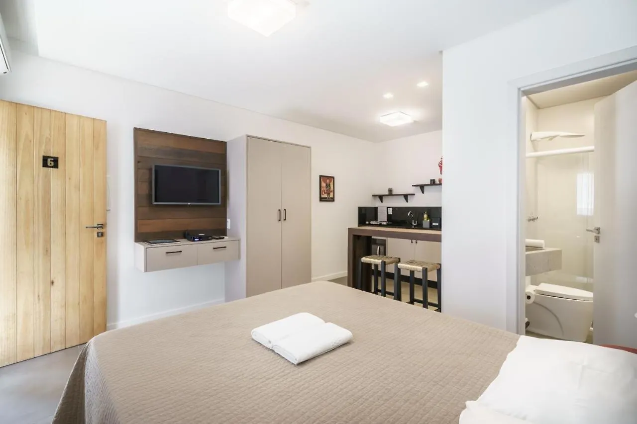 Banzai Brava Suites Itajai