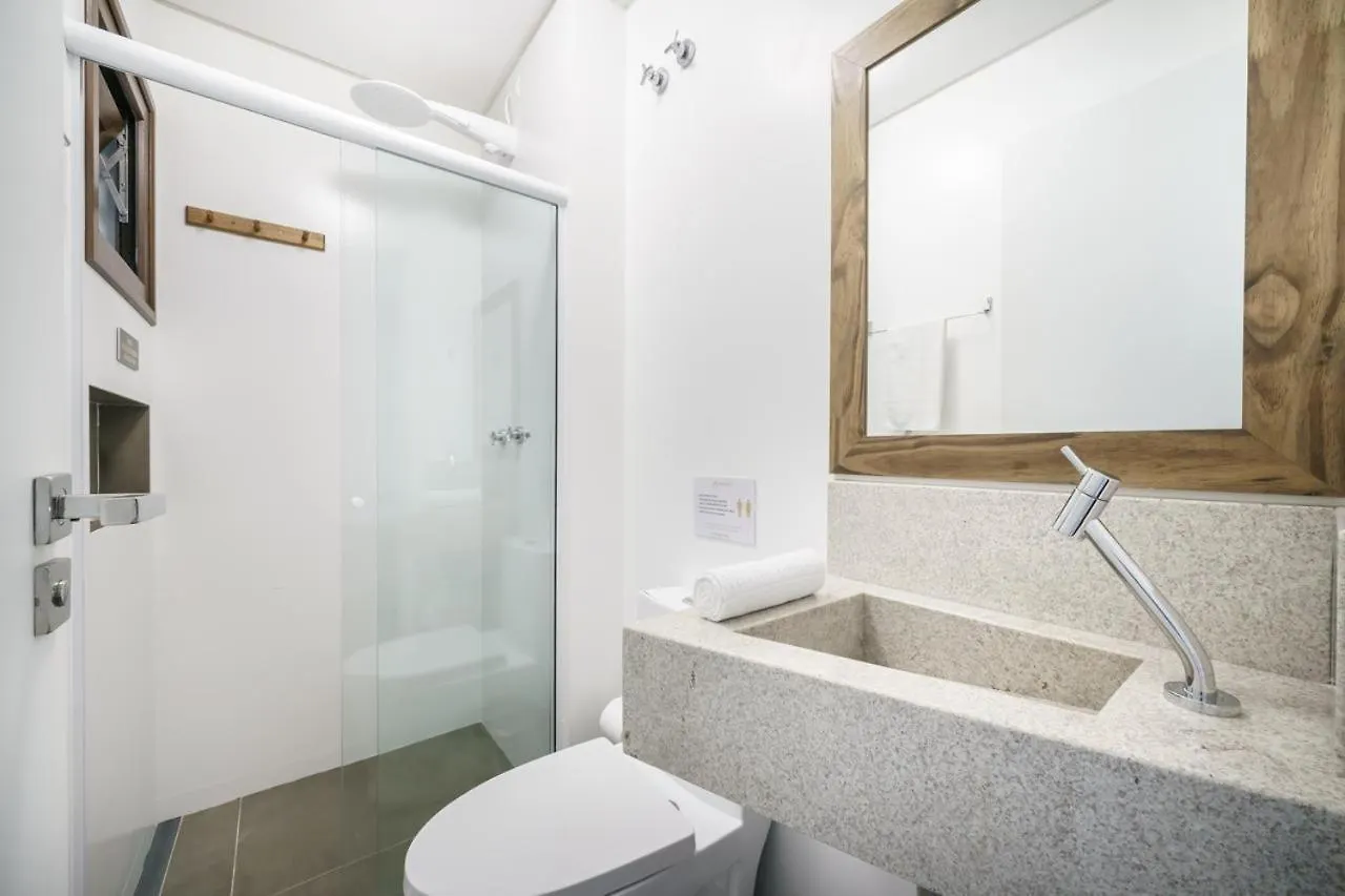 Banzai Brava Suites Itajai