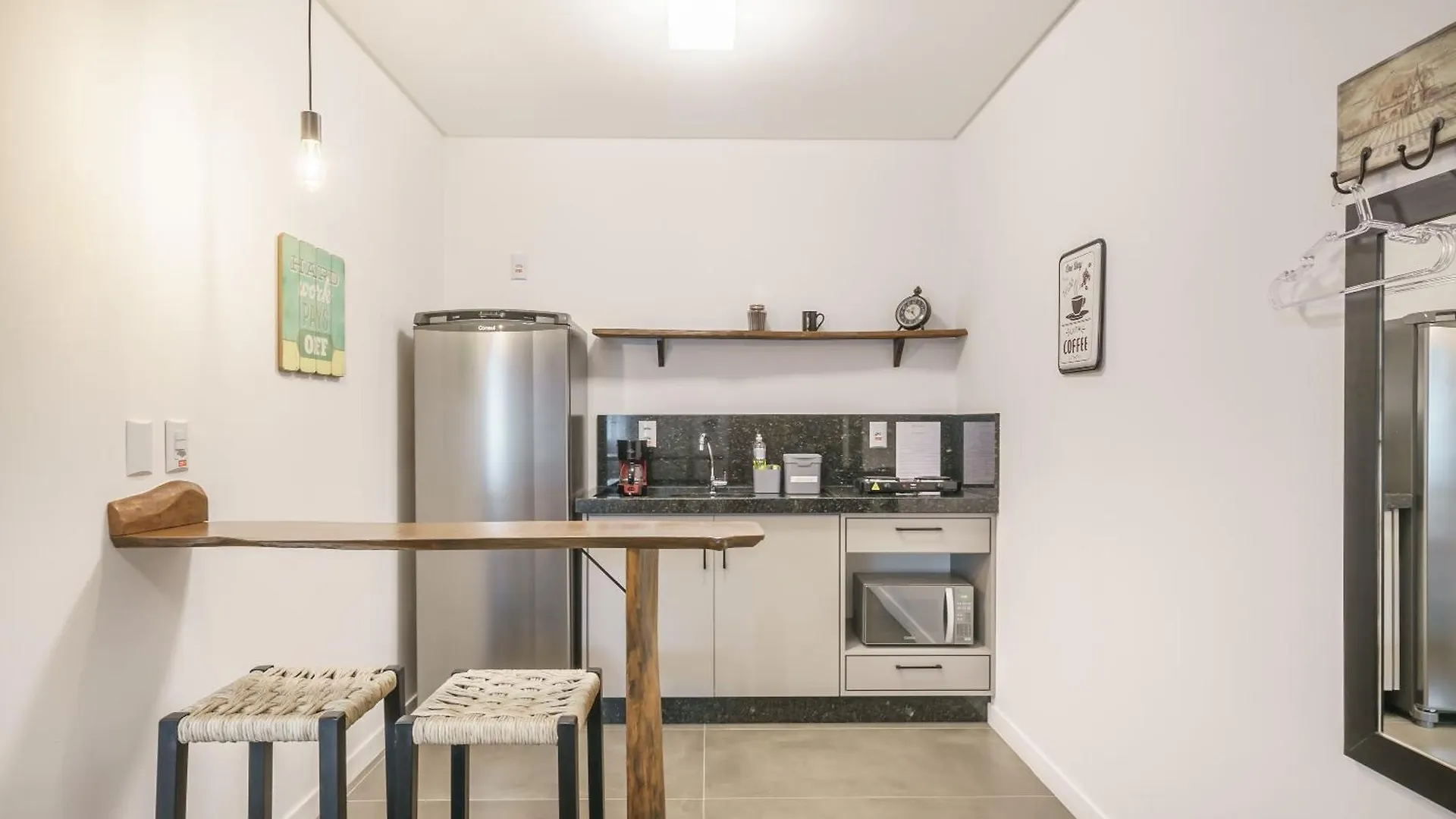Guest house Banzai Brava Suites Itajai