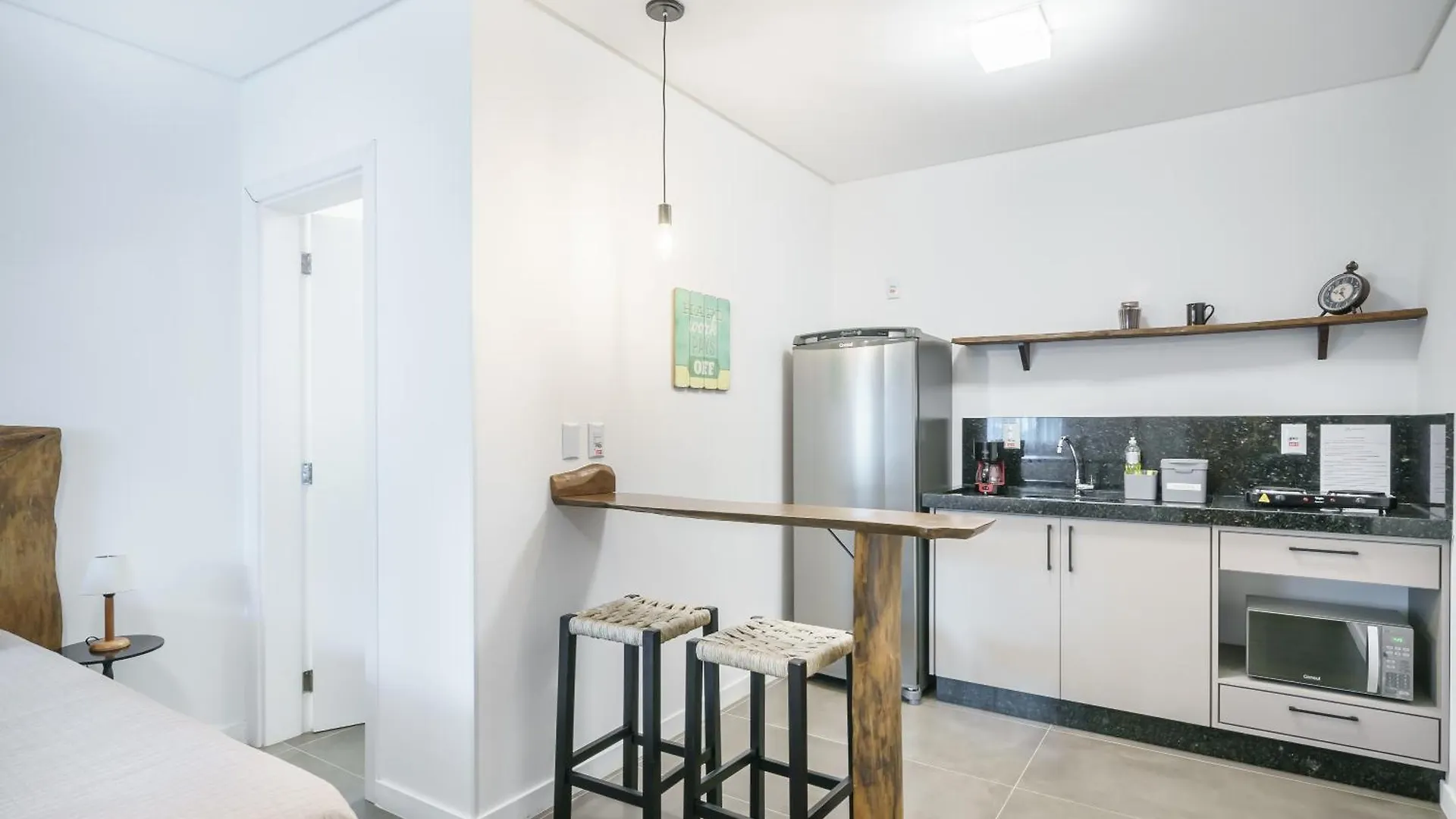Banzai Brava Suites Itajai 0*,