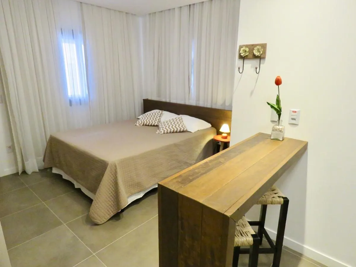 Banzai Brava Suites Itajai